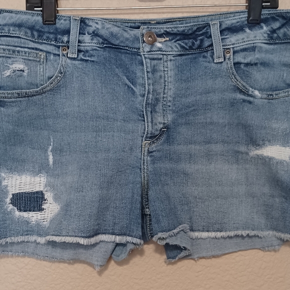 Maurices denim shorts - Picture 2 of 9
